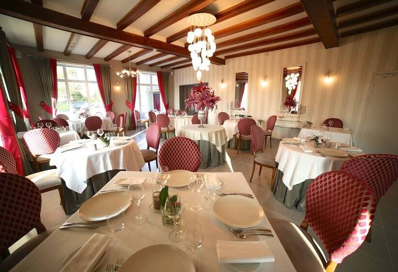 Отель Restaurant Le Lion D Or