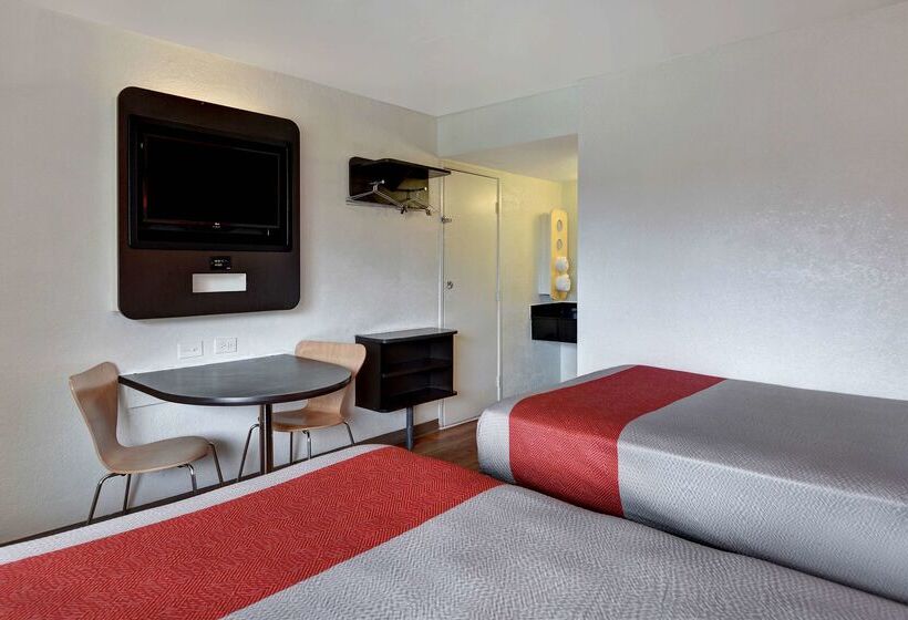 Motel 6 Dania Beach