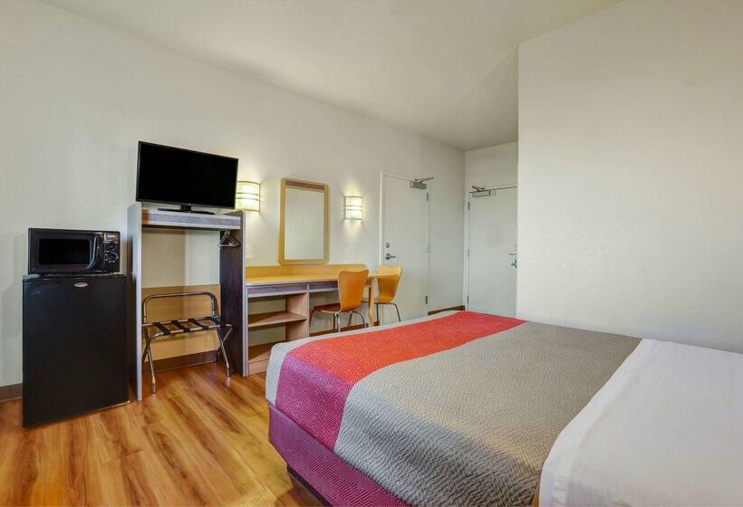 Motel 6 Lemoore, Ca