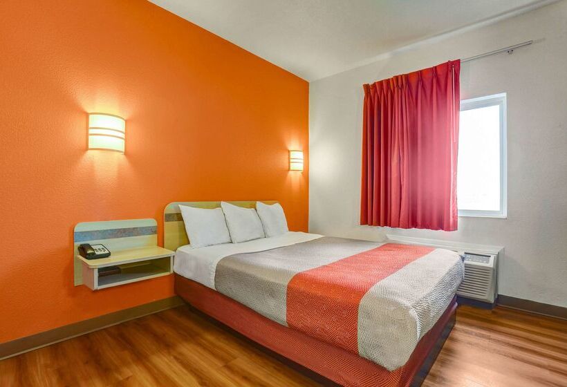 Motel 6 Lemoore, Ca