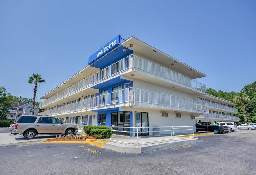 מוטל Rodeway Inn