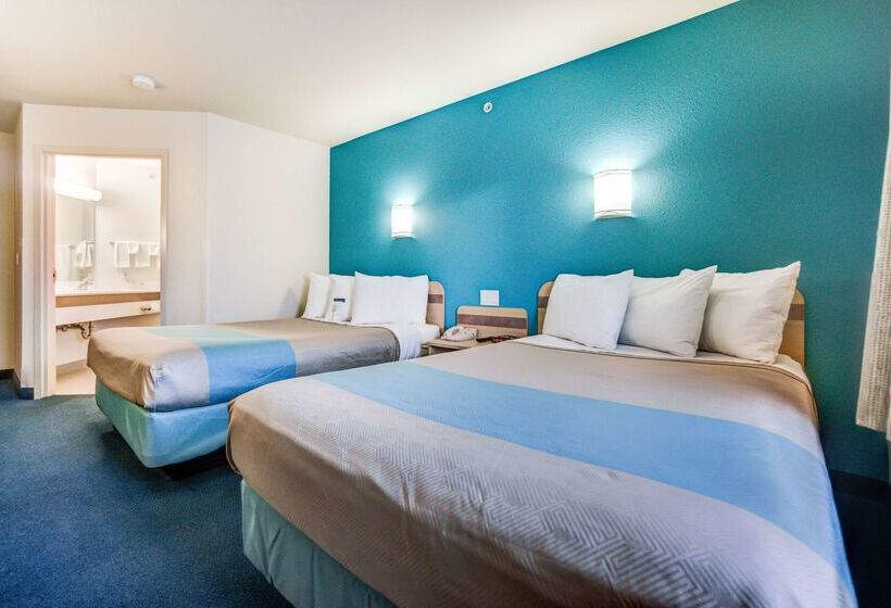 汽车旅馆  Days Inn By Wyndham Stony Plain