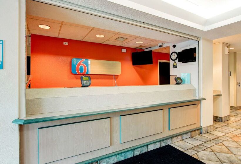 مُتل Park Inn By Radisson, Aurora