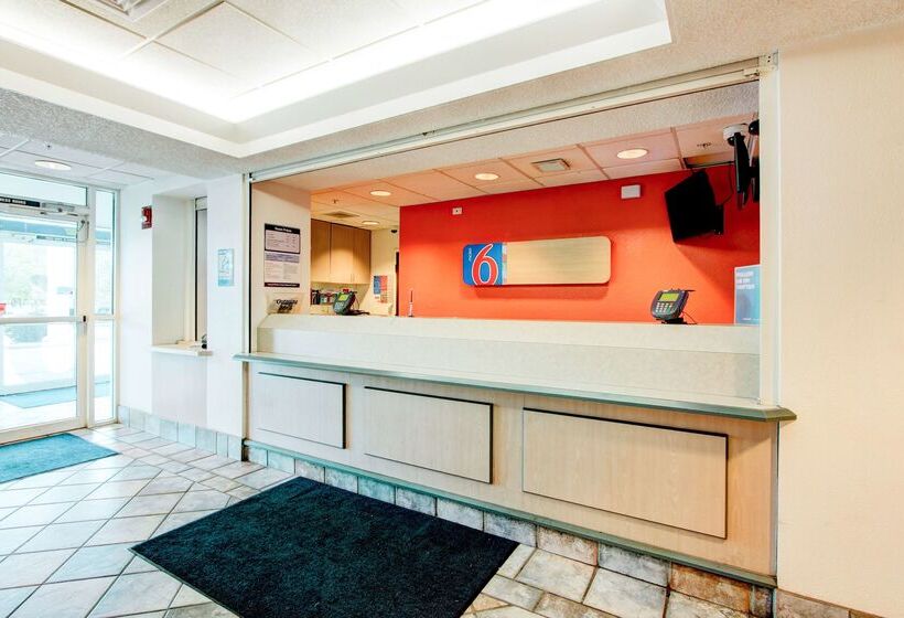 مُتل Park Inn By Radisson, Aurora