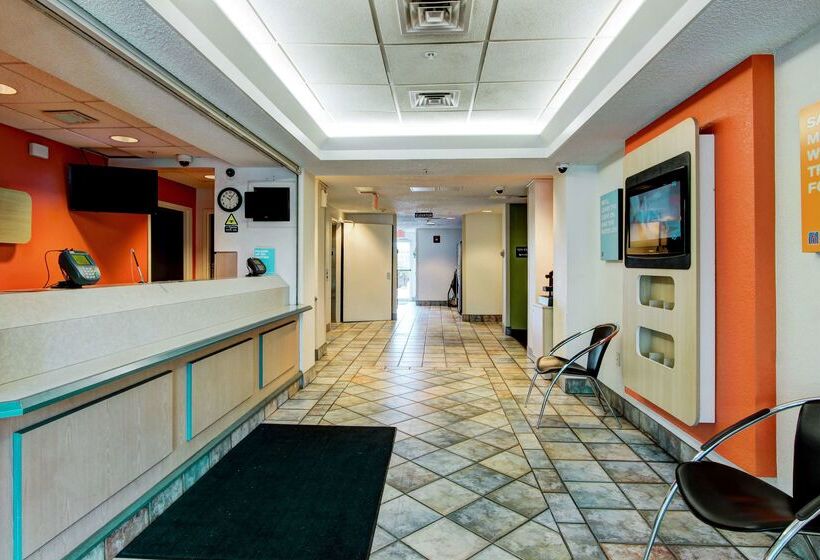 مُتل Park Inn By Radisson, Aurora