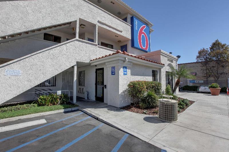 Motel 6bellflower, Ca  Los Angeles