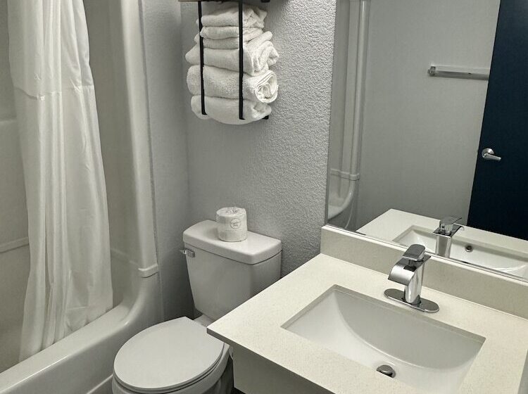 Motel 6 East Syracuse, Ny   Airport