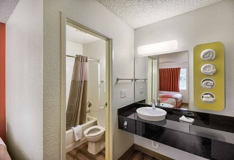 Motel 6 Everett, Wa  South