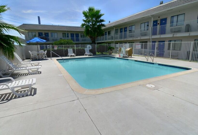 Motel 6galveston, Tx