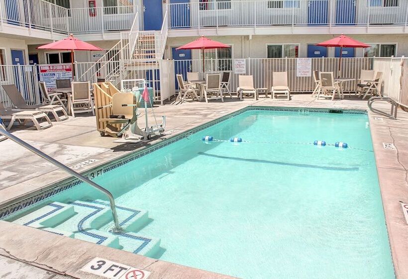 Motel 6 Lancaster, Ca