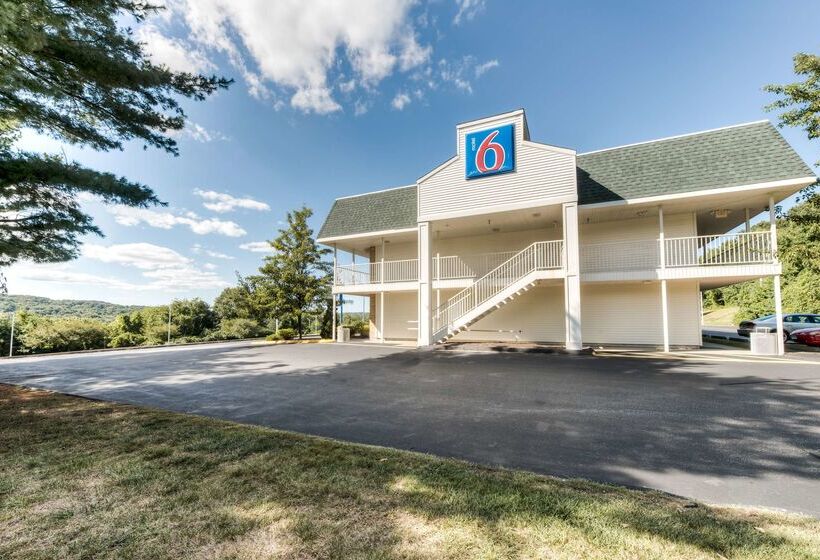 Motel 6niantic, Ct  New London