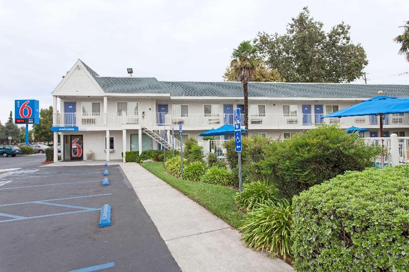 Motel 6sacramento, Ca  Central