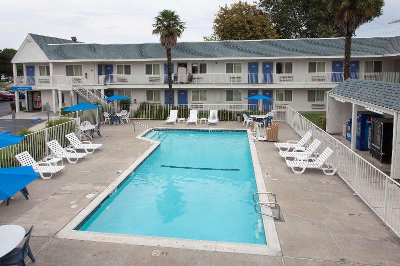 Motel 6sacramento, Ca  Central