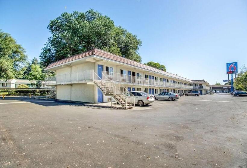 Motel 6stockton, Ca  North