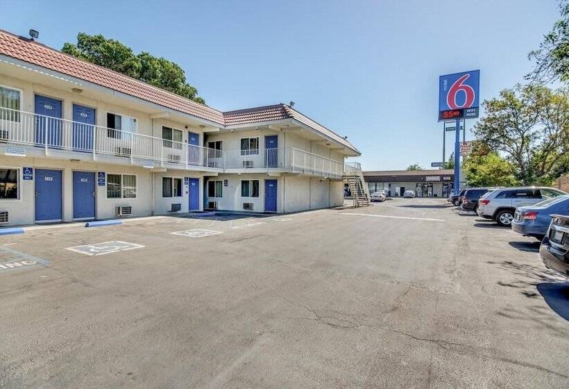 Motel 6stockton, Ca  North