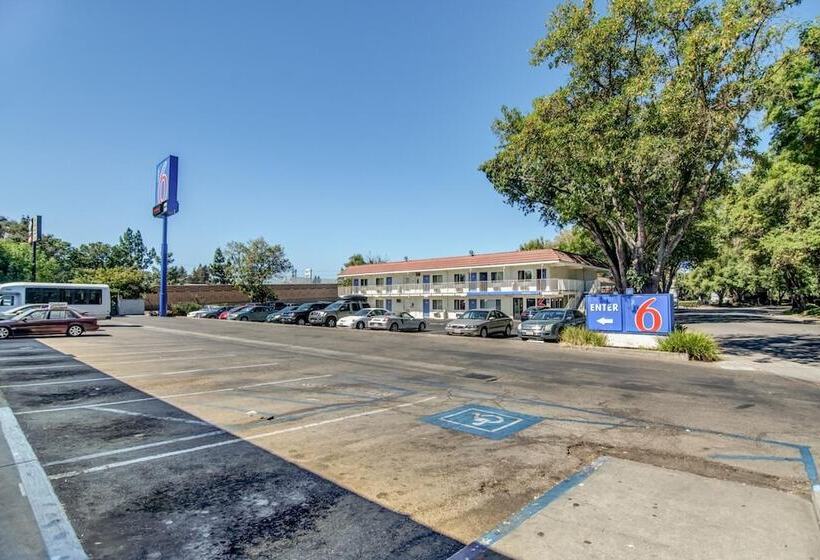 Motel 6stockton, Ca  North