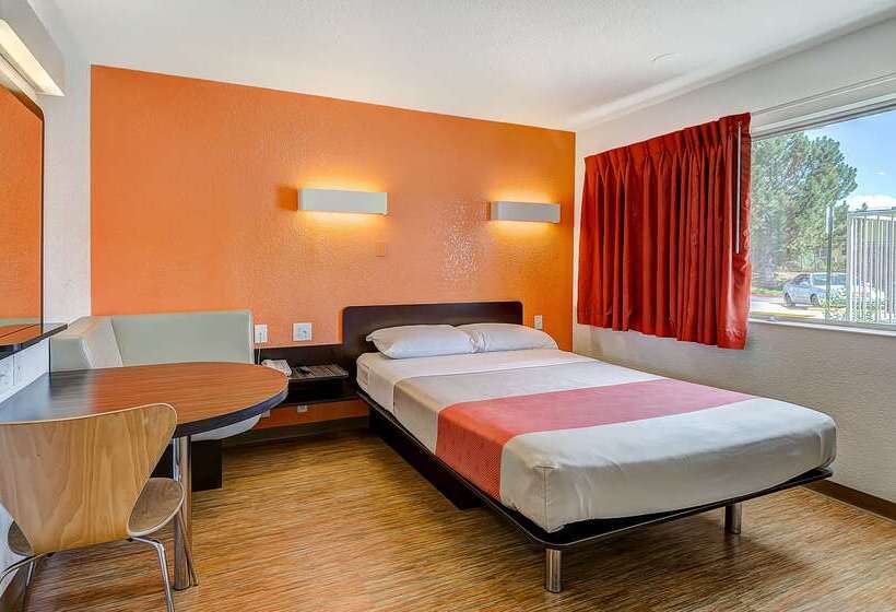 فندق على الطريق Park Inn By Radisson, Thornton