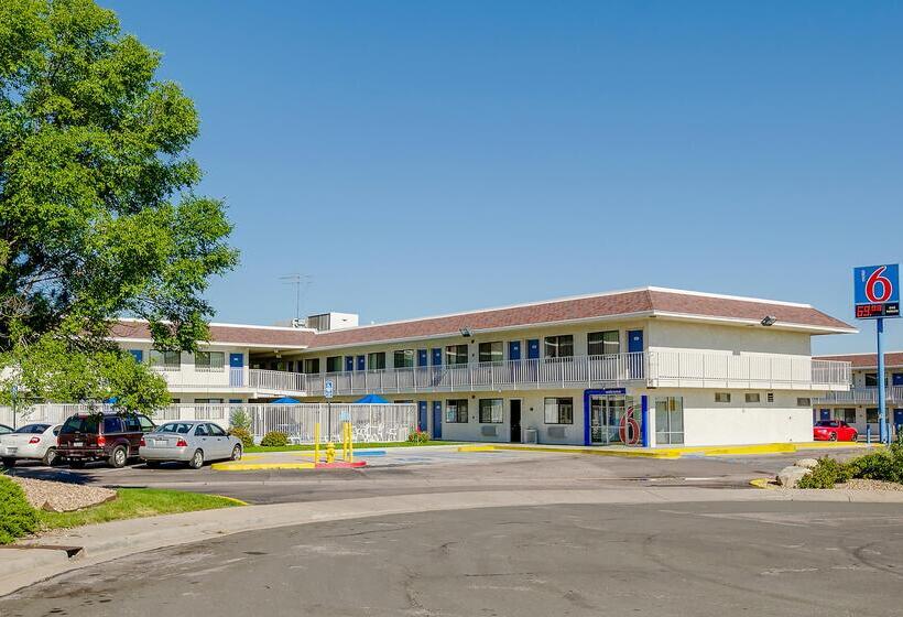 فندق على الطريق Park Inn By Radisson, Thornton