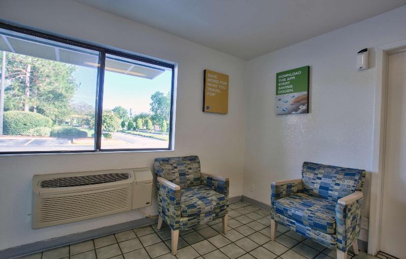 Motel 6valdosta, Ga  University