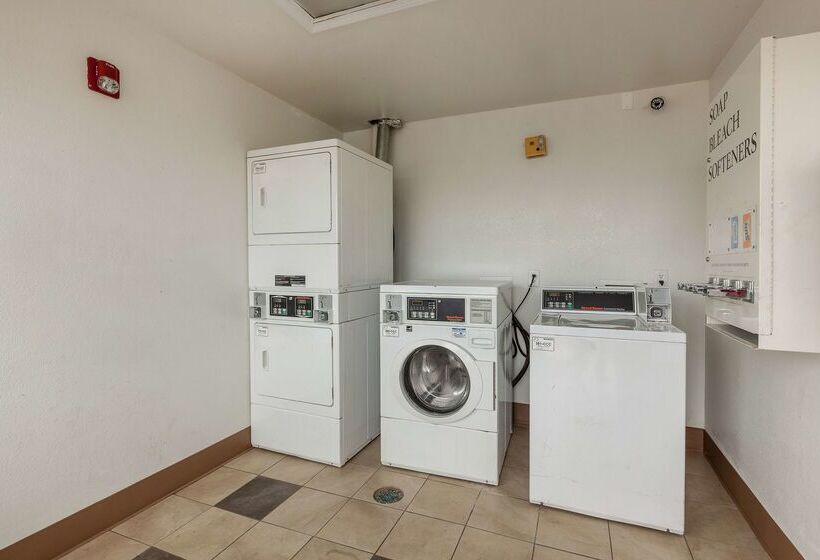 Motel 6webster, Tx  Houston  Nasa Lake