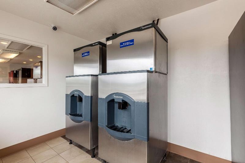 Motel 6webster, Tx  Houston  Nasa Lake