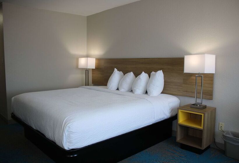 مُتل Days Inn By Wyndham Waco University Area