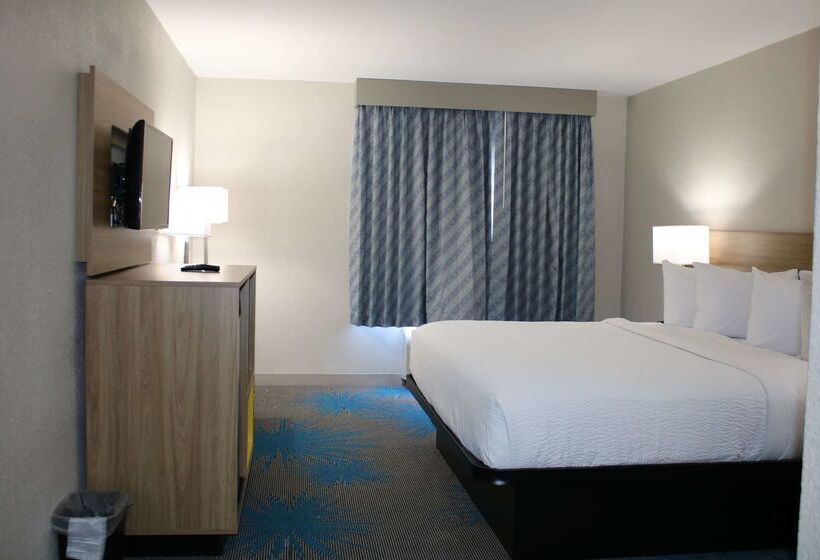 مُتل Days Inn By Wyndham Waco University Area
