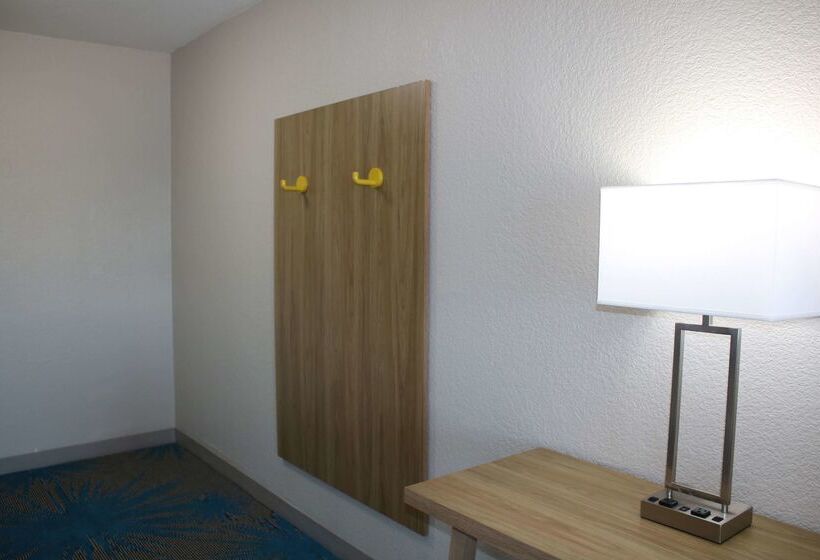 مُتل Days Inn By Wyndham Waco University Area