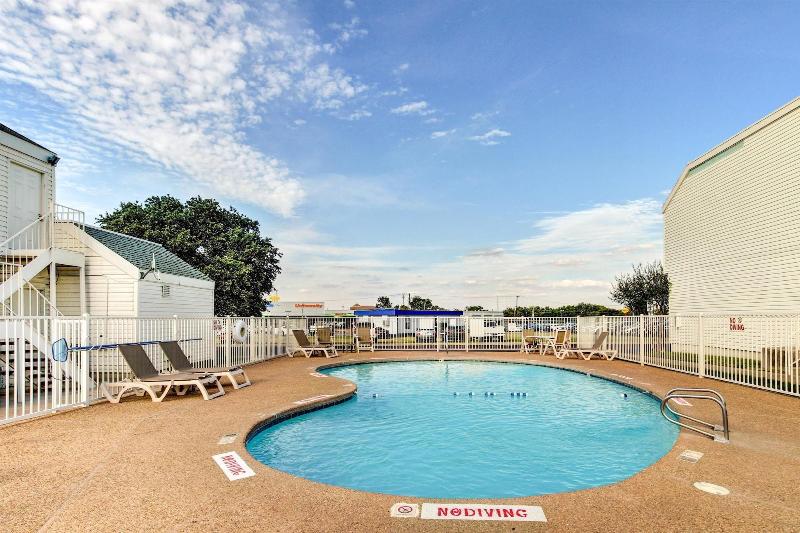 مُتل Days Inn By Wyndham Waco University Area