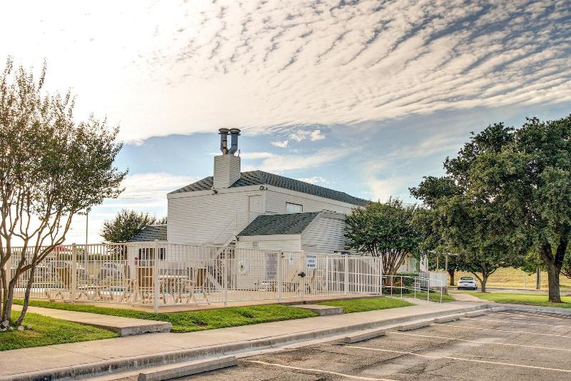 مُتل Days Inn By Wyndham Waco University Area