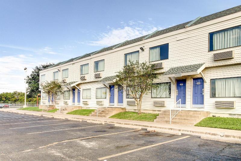 مُتل Days Inn By Wyndham Waco University Area