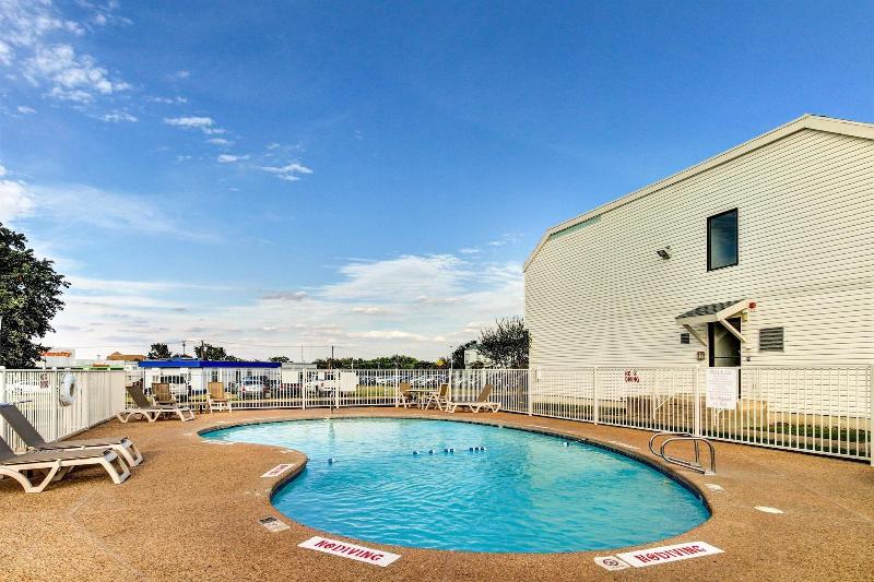 مُتل Days Inn By Wyndham Waco University Area