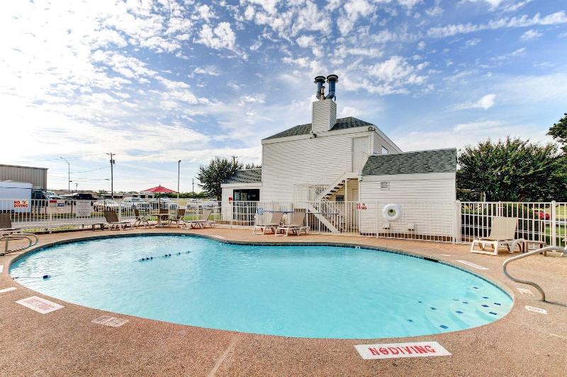 مُتل Days Inn By Wyndham Waco University Area