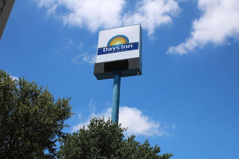 مُتل Days Inn By Wyndham Waco University Area
