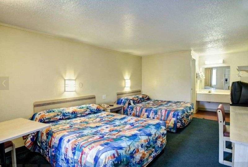 モーテル Knights Inn  Burlington, Nc