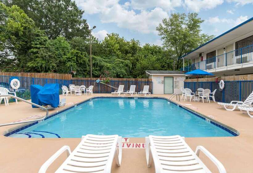 فندق على الطريق Rodeway Inn Winston Salem Route 52