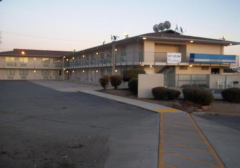 مُتل Skyline Inn