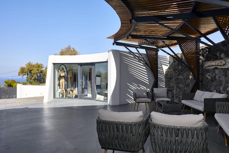 Oia Suites