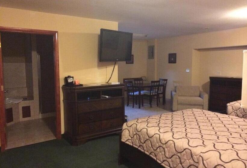 Pacer Inn & Suites Motel