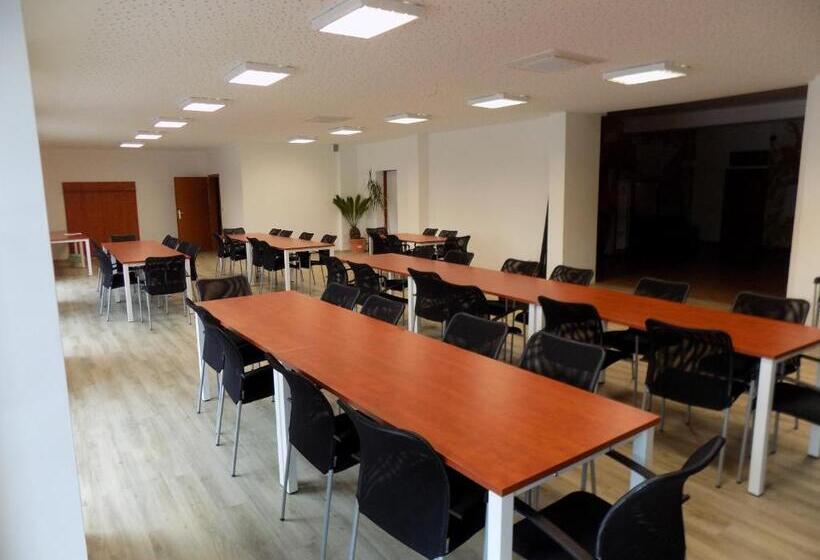 Sporthotel Hostivice