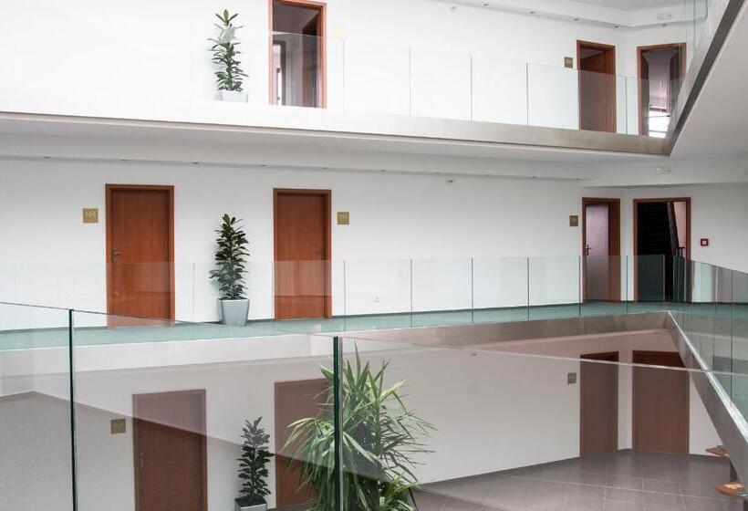 Sporthotel Hostivice