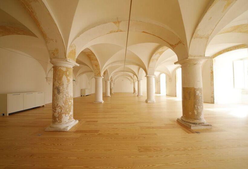 هتل Montebelo Mosteiro de Alcobaça Historic