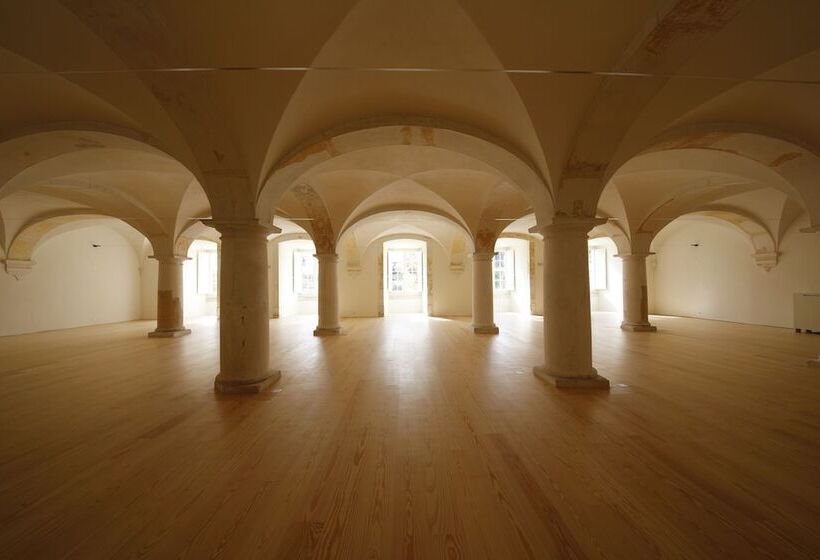 هتل Montebelo Mosteiro de Alcobaça Historic