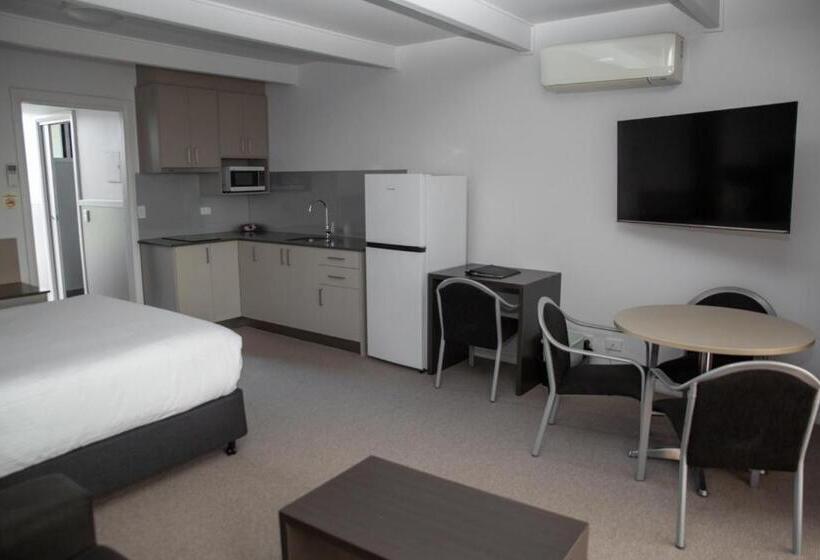 Amooran Oceanside Apartments And Motel