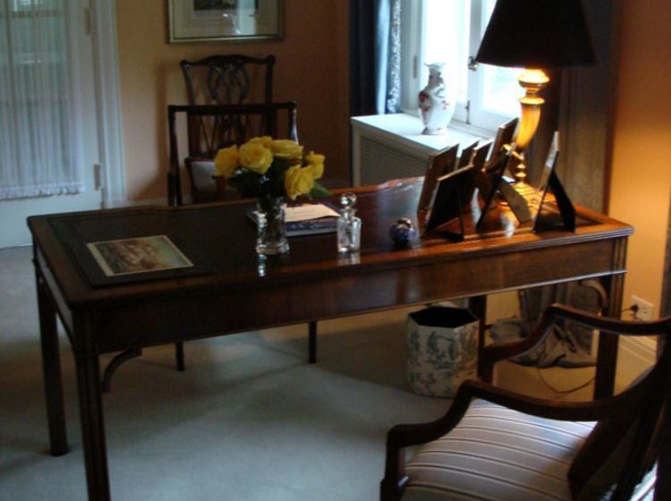 צימר Bishops Hall