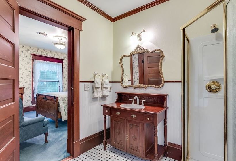 مبيت وإفطار Covington Manor