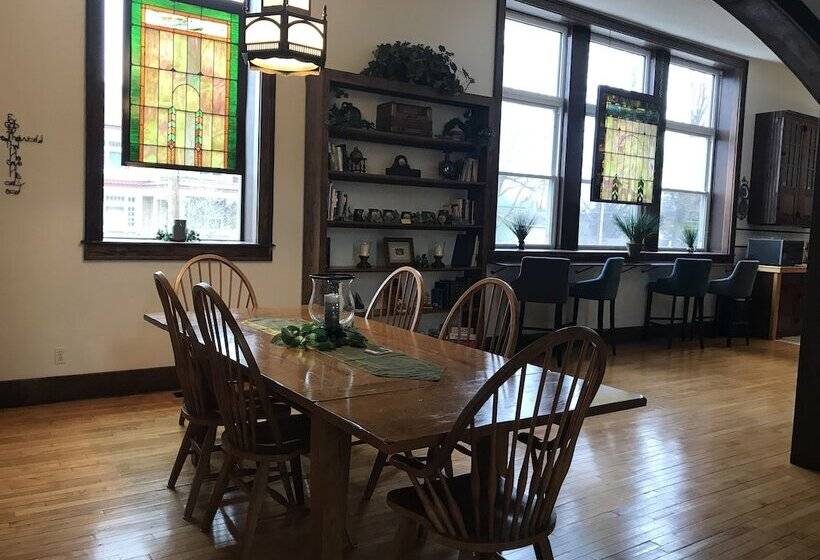 צימר Mcgrady Inn