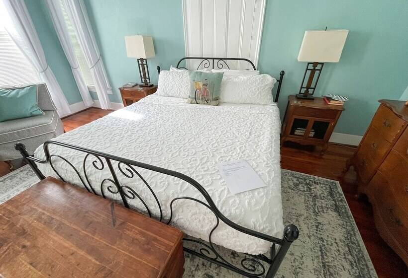 تختخواب و صبحانه Meadows Inn