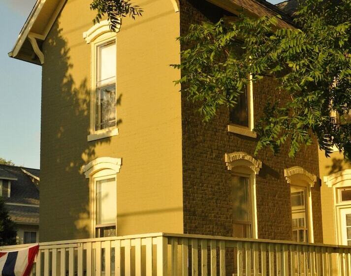 تختخواب و صبحانه Prairie Guest House