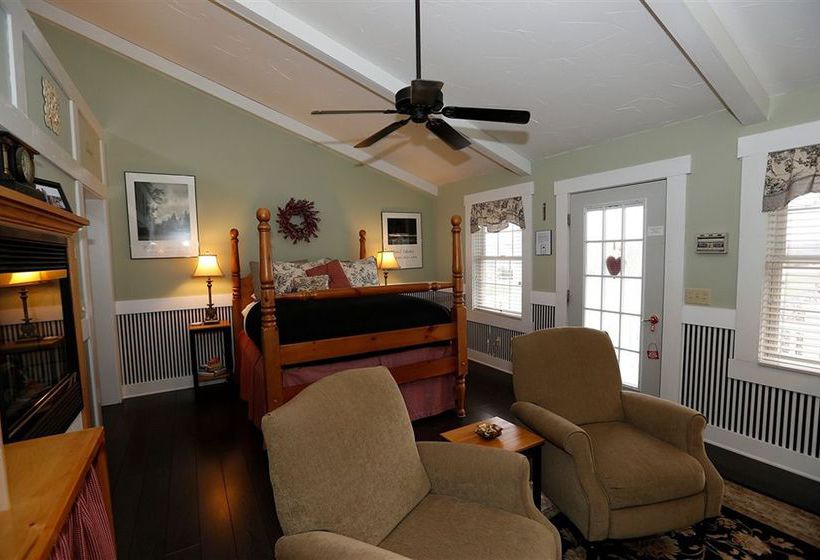 By The Side Of The Road Bed & Breakfast